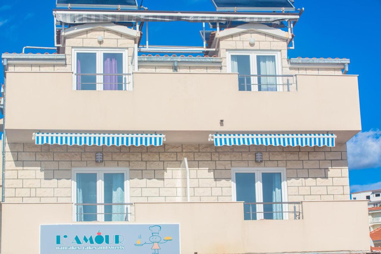 Apartmani Riva Rogoznica  Ngoại thất bức ảnh