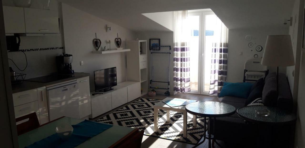 Apartmani Riva Rogoznica  Ngoại thất bức ảnh