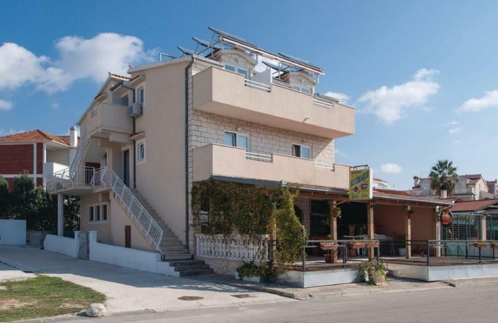 Apartmani Riva Rogoznica  Ngoại thất bức ảnh