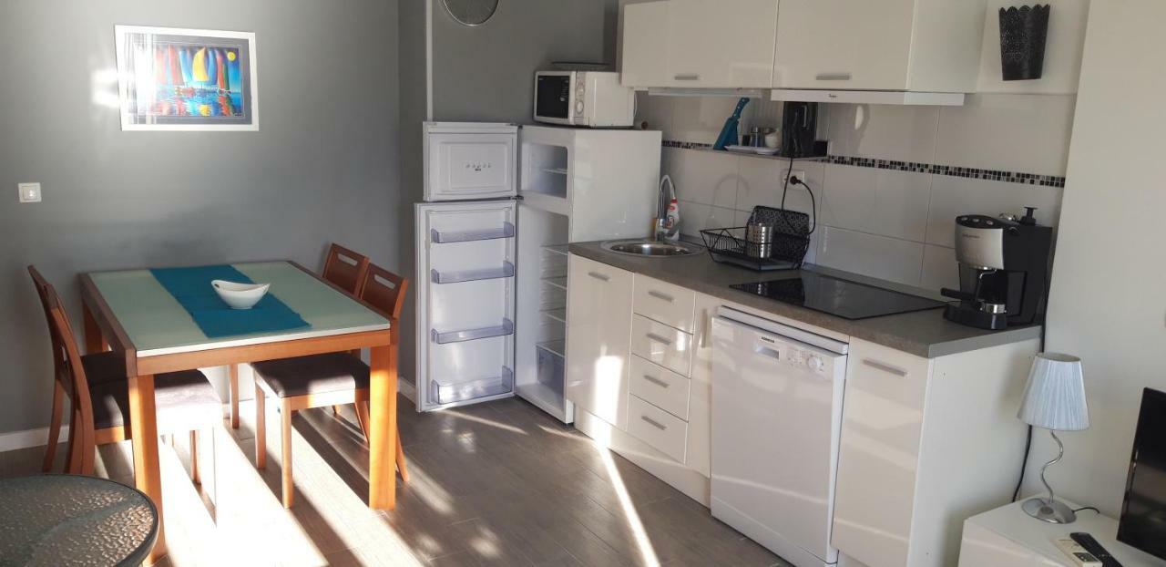 Apartmani Riva Rogoznica  Ngoại thất bức ảnh