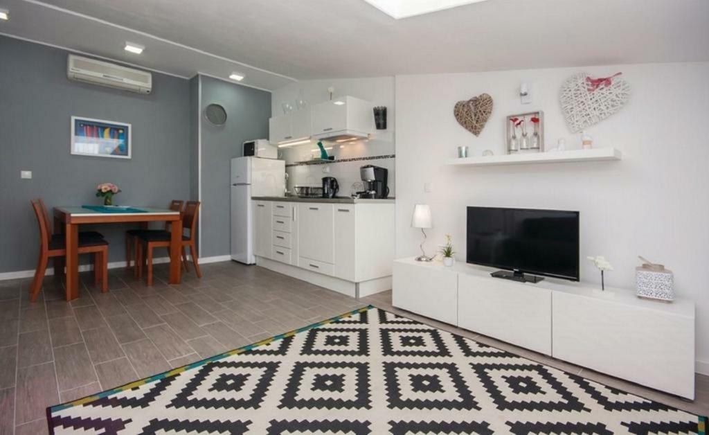 Apartmani Riva Rogoznica  Ngoại thất bức ảnh